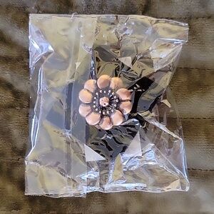 NIB Floral ring